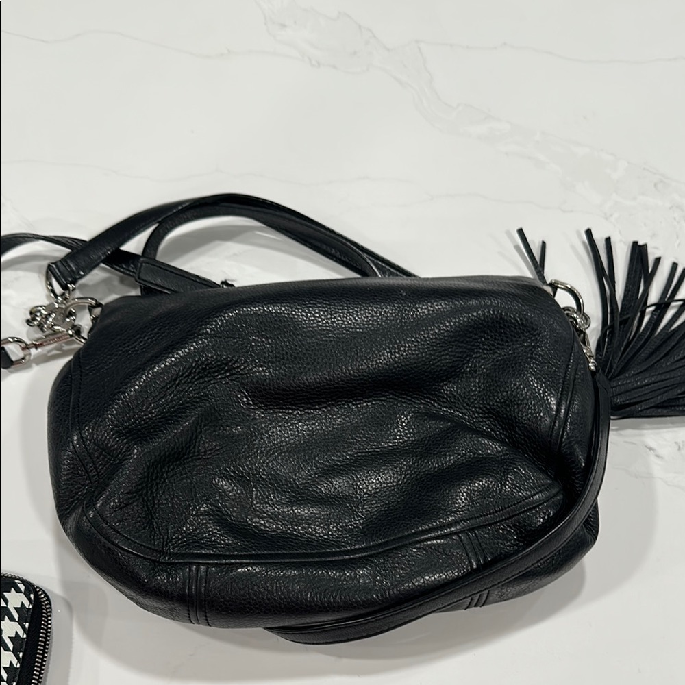 Michael Kors Black Shoulder Purse with Black and White Wallet - Picture 9 of 9